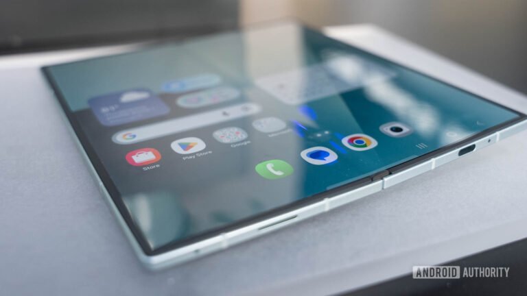 Galaxy Z Fold 8 and Fold 8 Ultra tipped to match OPPO’s nearly invisible crease