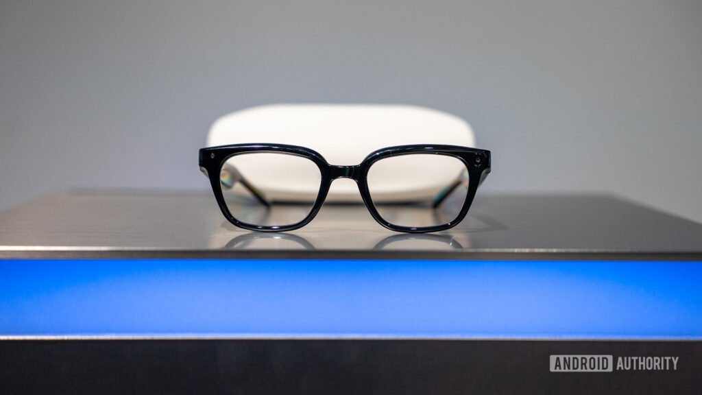 Here’s how Samsung’s smart glasses will keep perverts away (hopefully)