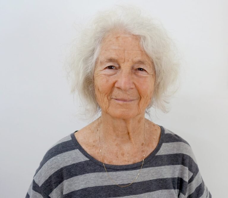 Simone Forti, Artist of Movement and Chance, Dies at 91