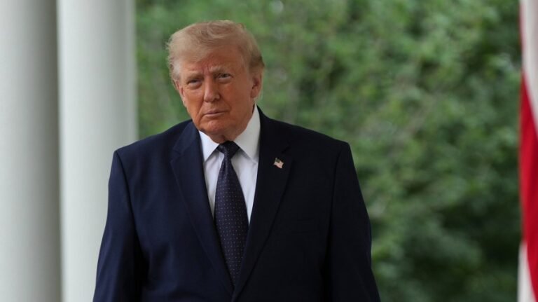 Judge halts Trump's settlement with IRS