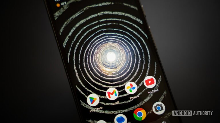 Wallpaper Wednesday: More great phone wallpapers for all to share (July 1)