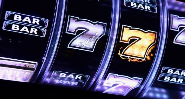 Develop your gambling skills and seize 50/50 chances