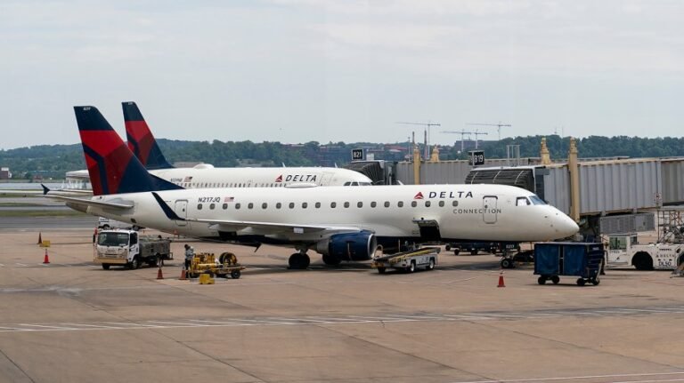 Airlines’ fuel spending up 84 percent in past year