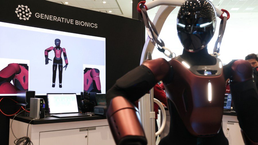 With Washington's help, humanoid robots can transform US manufacturing   