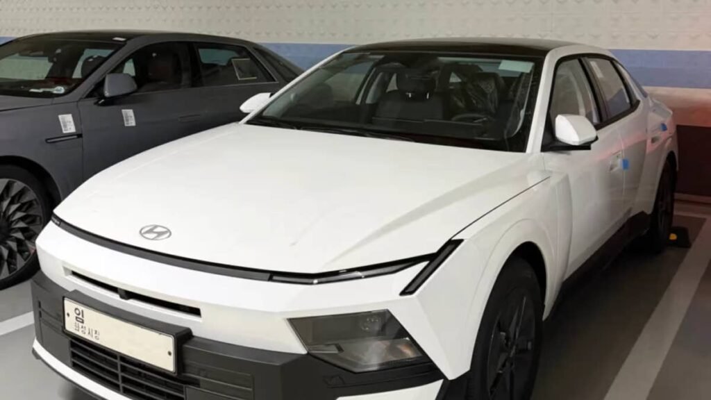 Hyundai’s Cheapest New Elantra Still Gets The Wild New Look