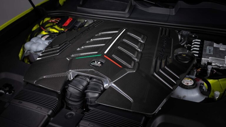 Next-Gen Lamborghini Urus Confirmed, And The Engine That Will Power It