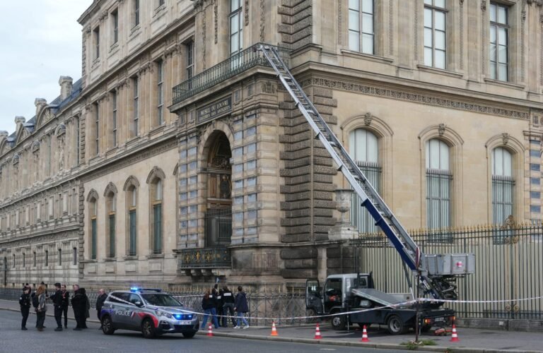 Suspects Shed Light on "Mastermind" Behind Louvre Heist