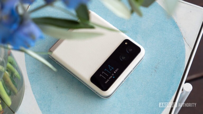 The Motorola Razr 2023 is finally getting its huge Android 16 upgrade