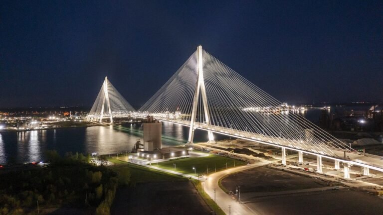 A hockey-inspired bridge finally opens between the U.S. and Canada