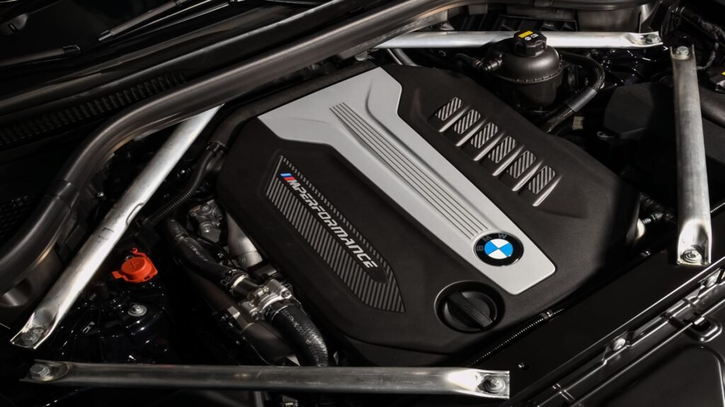 Only One Automaker Was Brave Enough To Build This Quad-Turbocharged Engine, And It's Not Bugatti