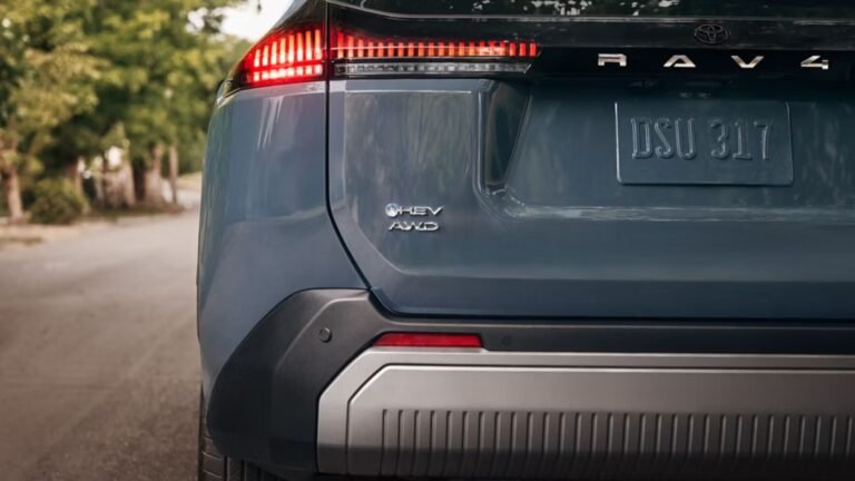 These Two Compact Hondas Just Broke The RAV4 And Corolla's Hearts