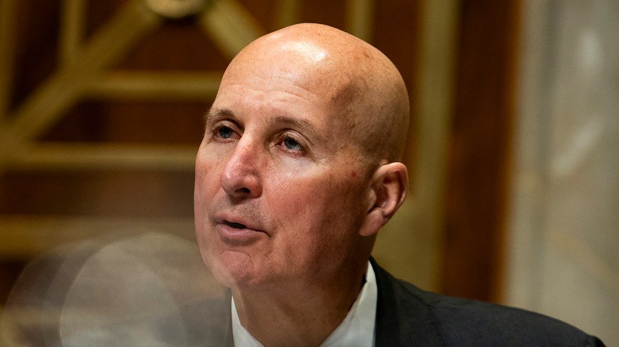 Ricketts apologizes after trying to use Capitol Police to block questions