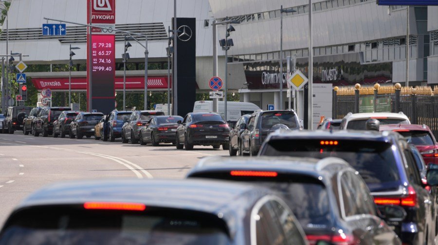 To end the wars in Ukraine and Iran, starve Russia's gas pumps 