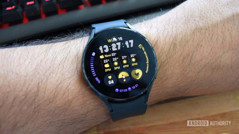 After smartphones, now Galaxy Watch 4 gets dreaded display line issue