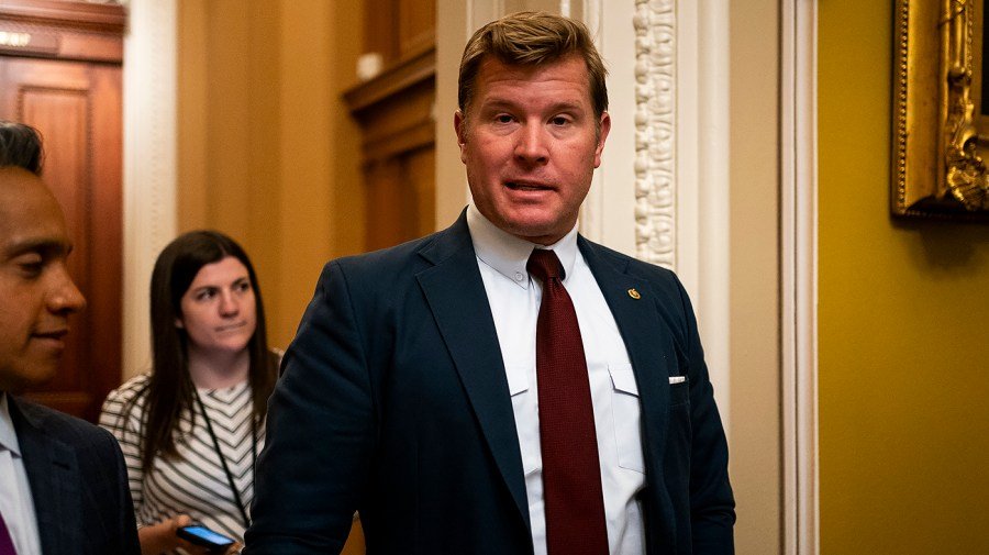 Bipartisan Senate duo wants to help students get federal aid for learning outside college