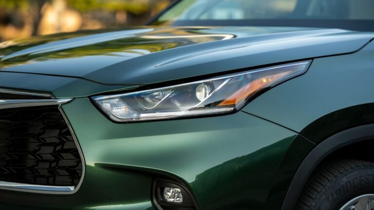 2026 Toyota Highlander XLE: Spartan Is The Sweet Spot