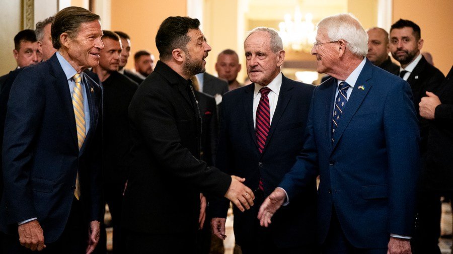 Zelensky asks senators for air defenses, tells them Ukraine is winning war 