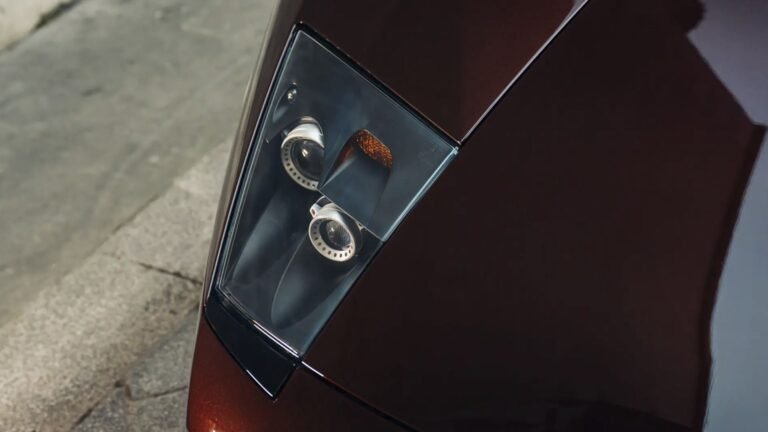 The Final V12 Lamborghini With A Manual Is A (Brown) Masterpiece