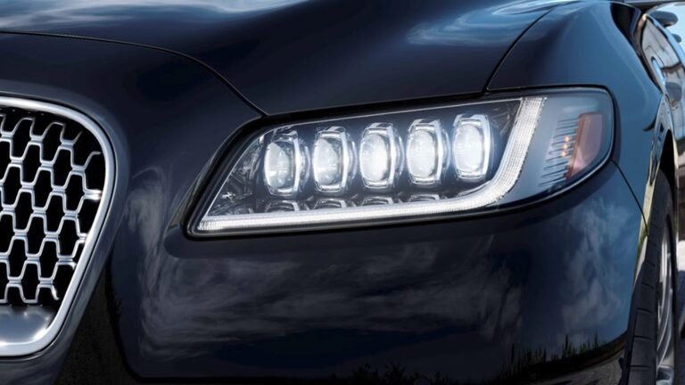 Lincoln's Discontinued 400-HP Twin-Turbo Luxury Sedan Now Costs Less Than A Used Toyota Highlander