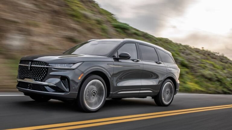 Lincoln’s Best-Selling SUV Is Leaving China for U.S. Production