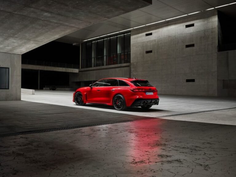 Audi RS5 Is Nearly 4 Seconds Slower Than BMW M3 In Track Duel