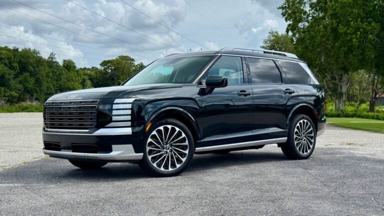 The Hyundai Palisade Copies A Range Rover On A Budget, And That's Amazing