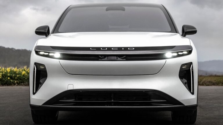 Dodge Durango SRT Hellcat VS Lucid Gravity GT-S: The $45,000 Price Difference Might Not Be Worth It