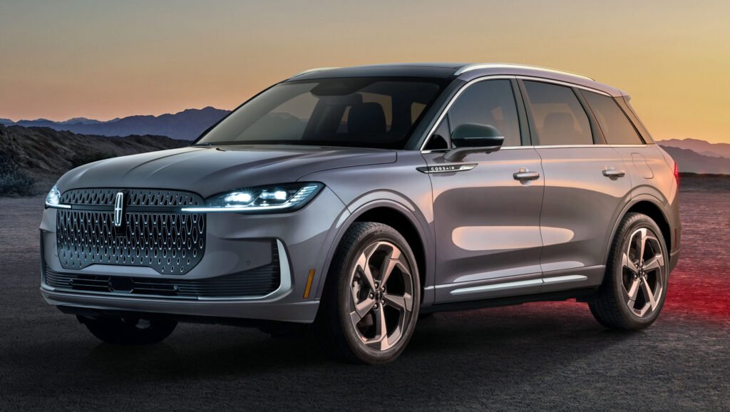 The Lincoln Corsair Is Back As An Overpriced, Chinese Import