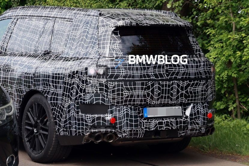 2028 BMW X7 Caught On Video As M Performance Model