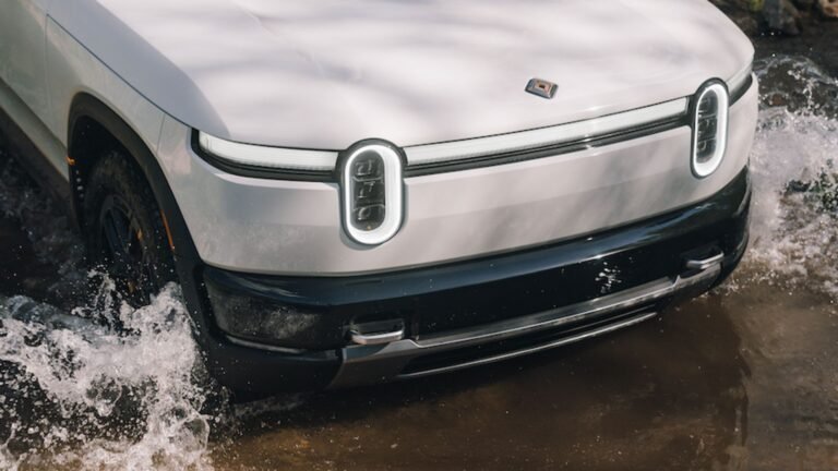 Rivian R2 vs Subaru Trailseeker: The One Time You Might Want To Spend $6,500 More
