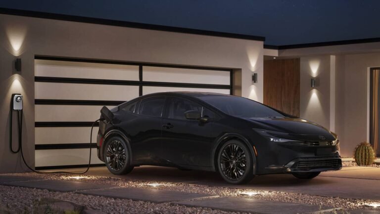 Toyota’s Plug-In Hybrid Gamble Is Starting to Pay Off