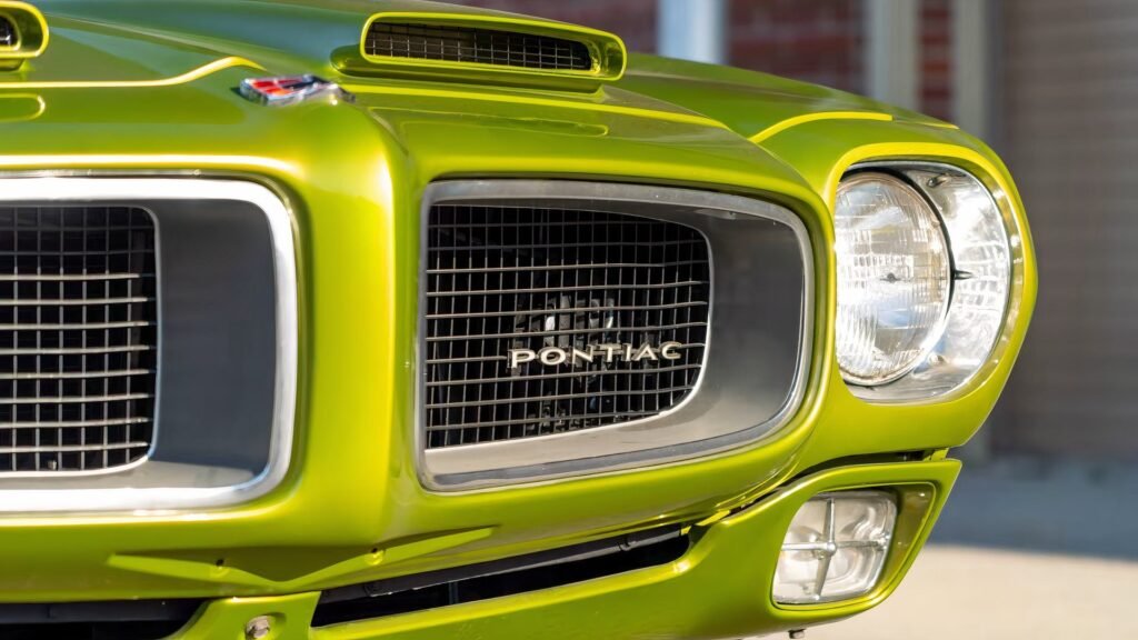 Pontiac Built A 330-HP V8 Firebird Meant To Fly Under The Radar