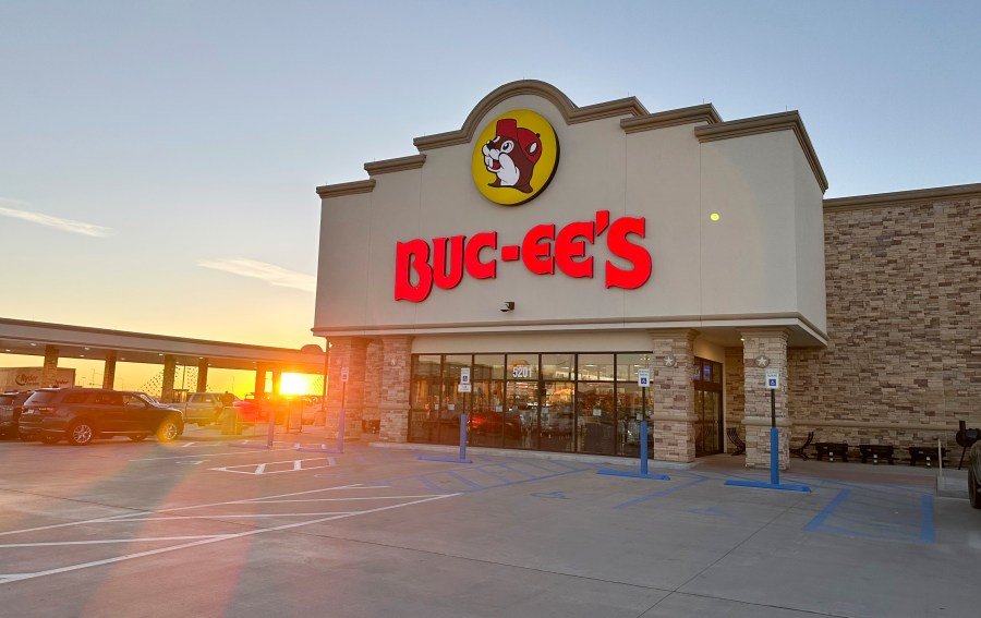 Buc-ee's says it will prioritize 'conservative, business-friendly' states amid pushback over logo lawsuits