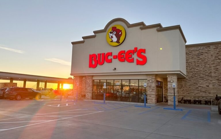 Buc-ee's responds as beaver logo battle gains national attention