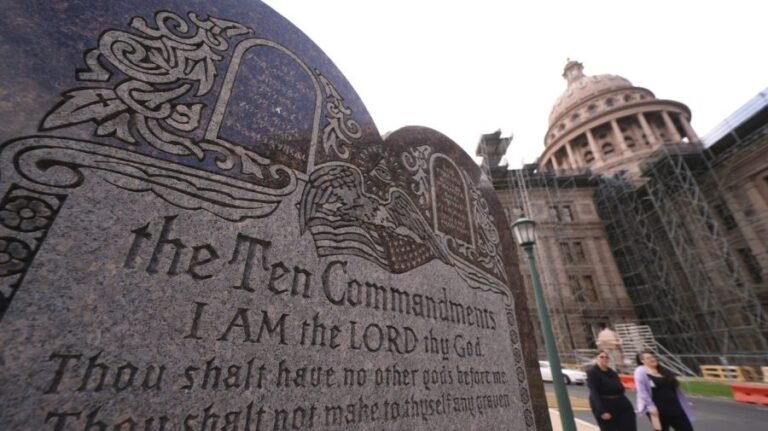 Supreme Court asked to review Texas’s Ten Commandments requirement for schools 