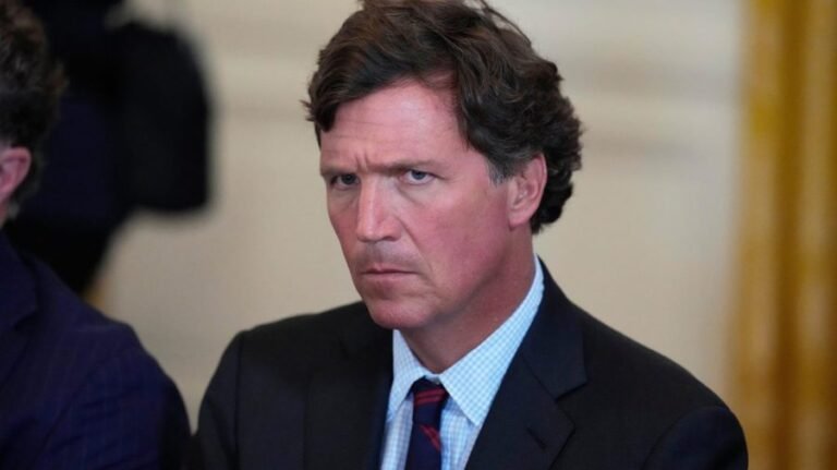 Tucker Carlson: Trump needs to be removed from office 'immediately'