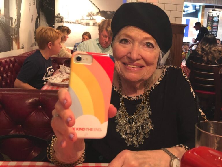 I knew caring for my 88-year-old mom would be hard. I didn't expect to spend so much time on tech support.