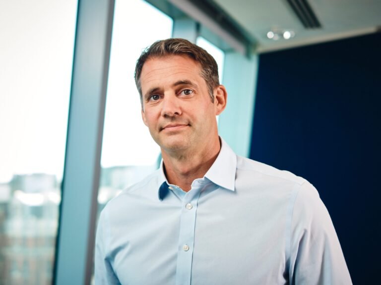 I run a global consulting firm. Here's how I hack my productivity and wind down after work.