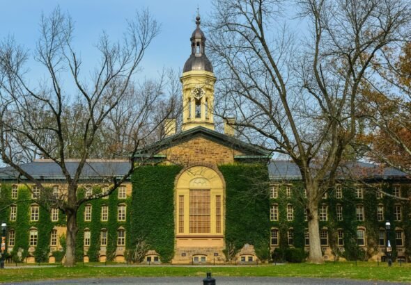 25 colleges where students study the most hours a week