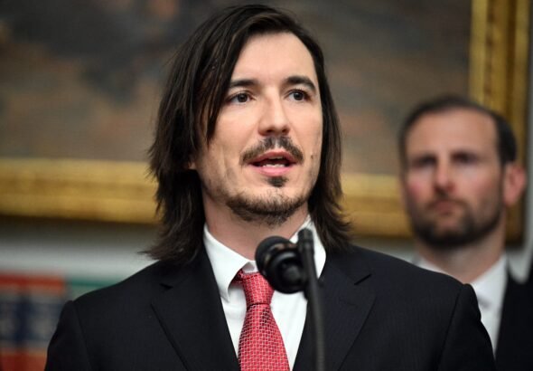 Trump Accounts will offer primarily S&P 500 ETFs to keep investing simple, Robinhood CEO says