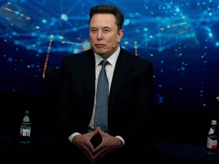 Elon Musk renews his battle with Delta after it snubbed Starlink for Jeff Bezos' Amazon Leo