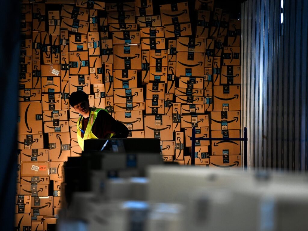 Amazon plots a new 'Tetromino' warehouse where robots tackle work that's notoriously hard to automate