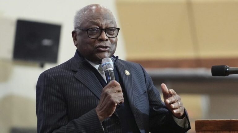 Clyburn calls for expanding Supreme Court, says '13 is a pretty good number'