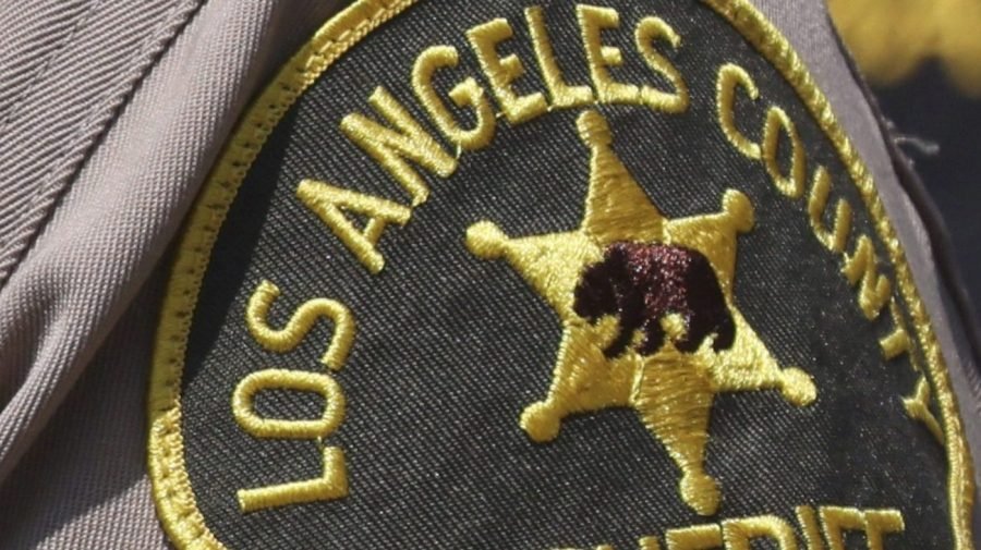 LA street takeover acts as cover while thieves ransack liquor store