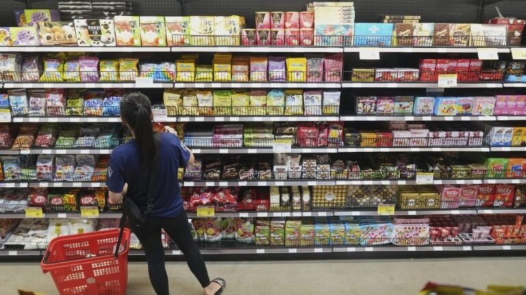 Cost of living surges as Americans' top concern, as Iran war dips: Poll