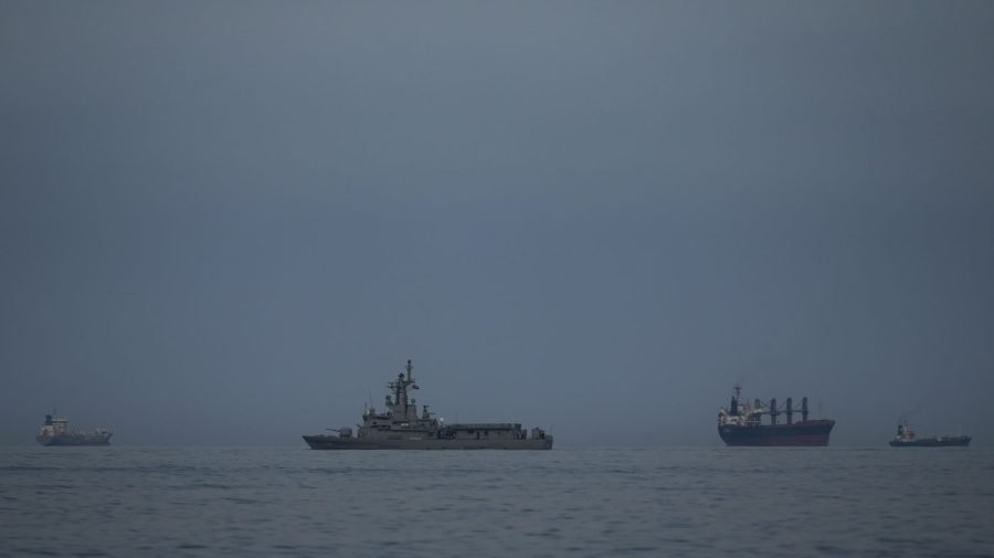 UAE cuts off trade with Iran after missiles land in water