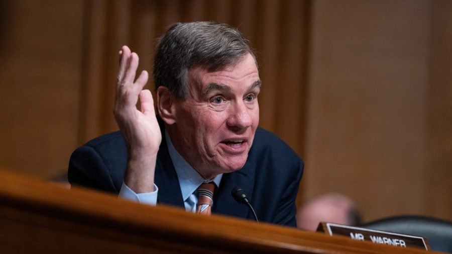 Senate Democrat unveils bill barring social media from selling early access to official posts after Trump API launch