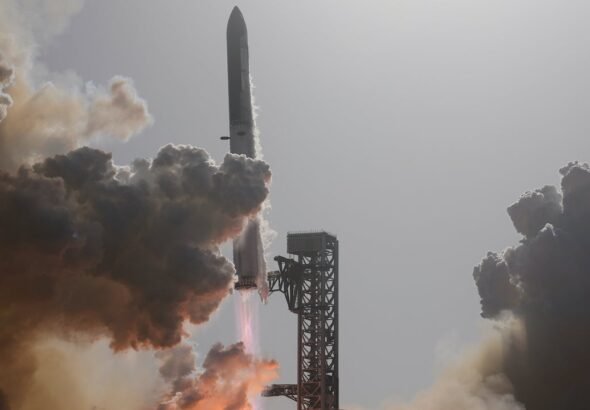 SpaceX posts strong revenue in first earnings report since IPO