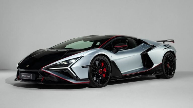 New Lamborghini Revuelto SV 2026 - pictures