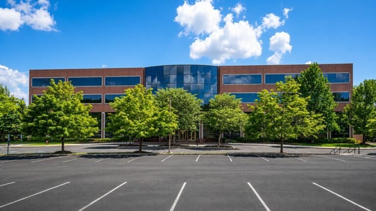 NAI Hanson Tapped to Lease former Barnes & Noble Headquarters